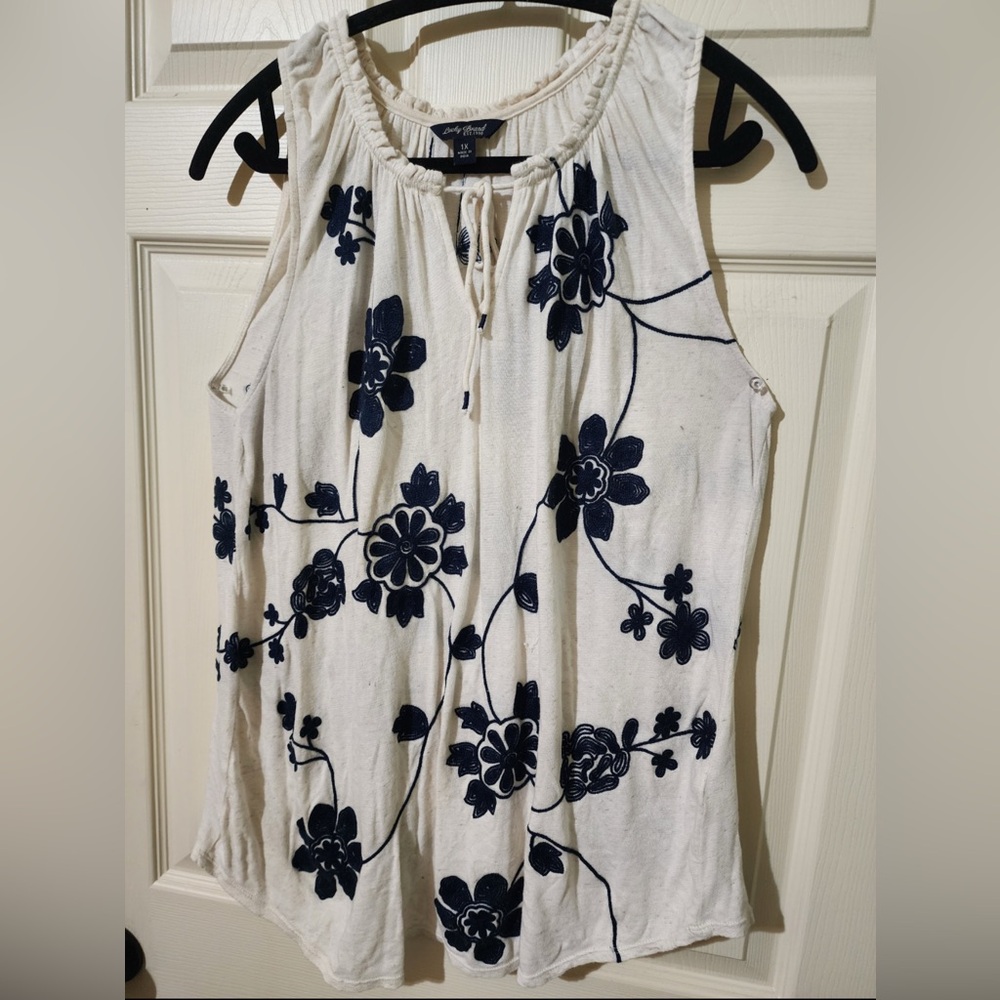 Floral Embroidered Sleeveless Top - White and Blue